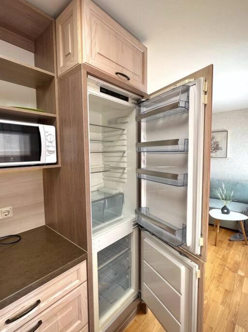 New Apartment With A View In The Town Center Narva Buitenkant foto