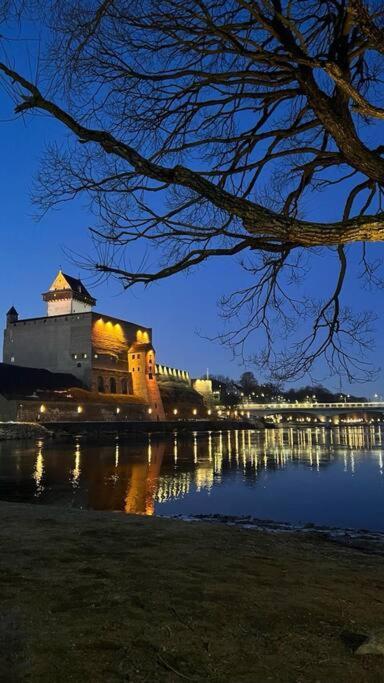New Apartment With A View In The Town Center Narva Buitenkant foto